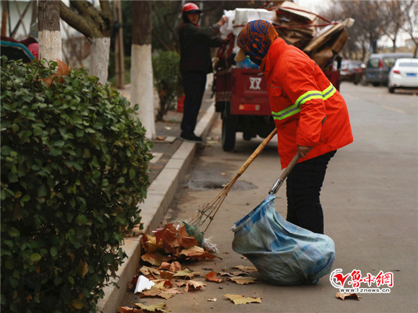 环卫驾驶员赛场秀绝技BOB半岛(图1)